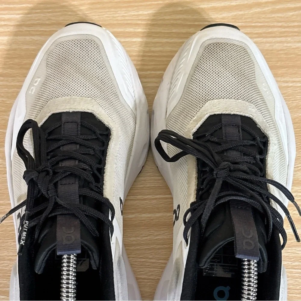 On Running Cloudnova X White Black Training Sneakers Women’s 7.5